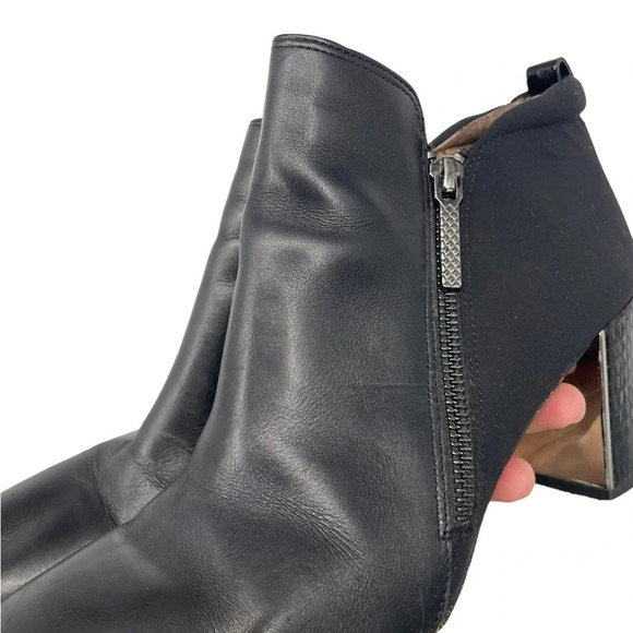 Donald Pliner black bootie Coralie shoe with snakeskin heel. Size 8.5 - Picture 4 of 9